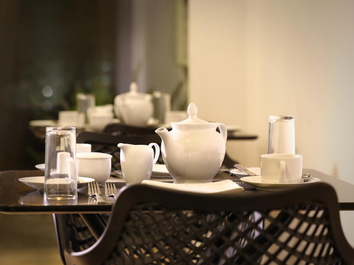 Vendol Maliga Edge Hotel Kandy Buitenkant foto